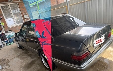 Mercedes-Benz E-Класс, 1995 год, 350 000 рублей, 6 фотография