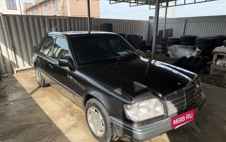 Mercedes-Benz E-Класс, 1995 год, 350 000 рублей, 3 фотография