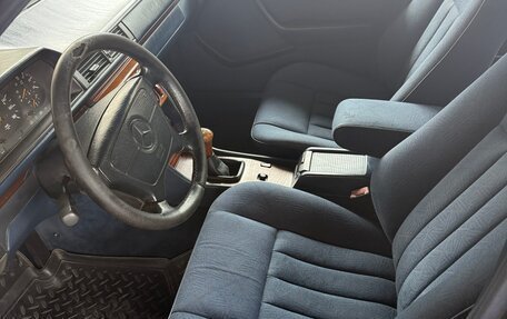 Mercedes-Benz E-Класс, 1995 год, 350 000 рублей, 8 фотография