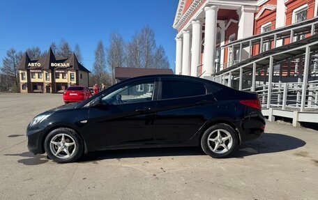 Hyundai Solaris II рестайлинг, 2011 год, 790 000 рублей, 2 фотография