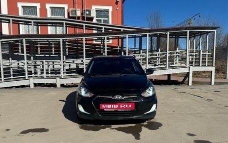 Hyundai Solaris II рестайлинг, 2011 год, 790 000 рублей, 5 фотография