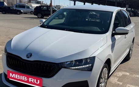 Skoda Rapid II, 2021 год, 1 600 000 рублей, 2 фотография