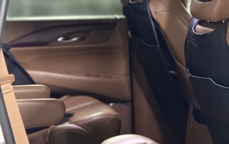 Cadillac Escalade IV, 2015 год, 5 200 000 рублей, 15 фотография