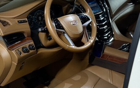 Cadillac Escalade IV, 2015 год, 5 200 000 рублей, 26 фотография