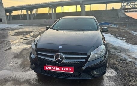 Mercedes-Benz A-Класс, 2013 год, 899 000 рублей, 2 фотография