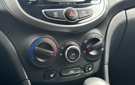 Hyundai Solaris II рестайлинг, 2013 год, 949 000 рублей, 19 фотография