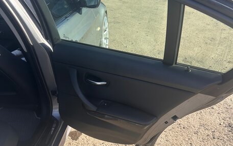 BMW 3 серия, 2009 год, 1 200 000 рублей, 16 фотография