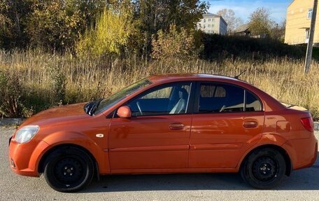 KIA Rio II, 2010 год, 385 000 рублей, 3 фотография