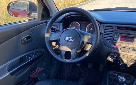KIA Rio II, 2010 год, 385 000 рублей, 6 фотография