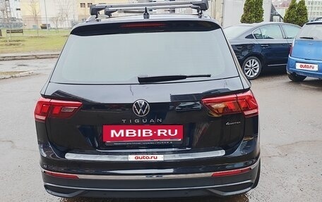 Volkswagen Tiguan II, 2021 год, 3 000 000 рублей, 5 фотография