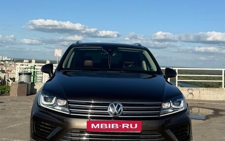 Volkswagen Touareg III, 2016 год, 3 270 000 рублей, 2 фотография