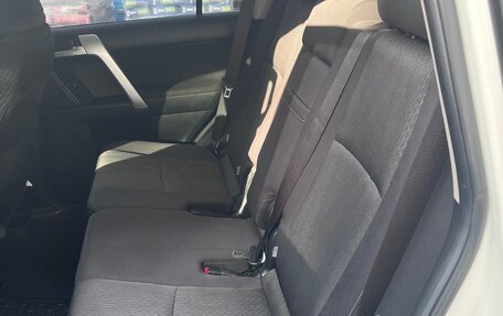 Toyota Land Cruiser Prado 150 рестайлинг 2, 2018 год, 5 100 000 рублей, 11 фотография