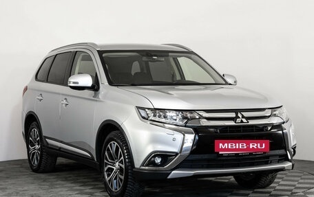 Mitsubishi Outlander III рестайлинг 3, 2018 год, 2 199 000 рублей, 3 фотография
