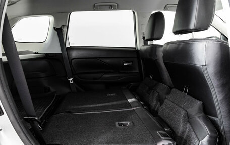 Mitsubishi Outlander III рестайлинг 3, 2018 год, 2 199 000 рублей, 24 фотография