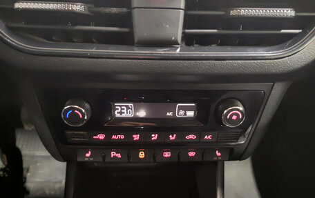 Volkswagen Polo VI (EU Market), 2021 год, 1 290 000 рублей, 24 фотография