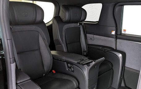 Lexus LM, 2024 год, 23 508 000 рублей, 12 фотография