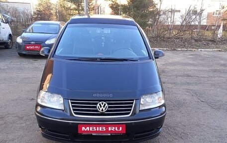 Volkswagen Sharan I рестайлинг, 2007 год, 1 100 000 рублей, 1 фотография