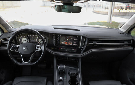 Volkswagen Touareg III, 2021 год, 4 999 000 рублей, 10 фотография