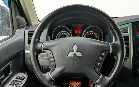 Mitsubishi Pajero IV, 2015 год, 2 645 000 рублей, 21 фотография