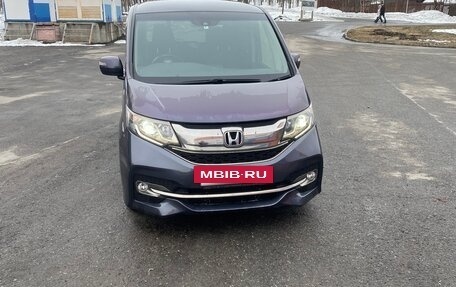 Honda Stepwgn IV, 2016 год, 2 000 000 рублей, 2 фотография