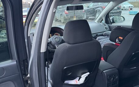 Volkswagen Golf Plus II, 2011 год, 720 000 рублей, 24 фотография