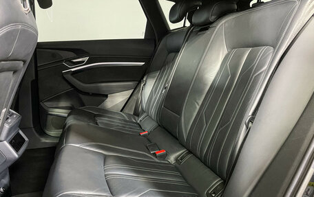 Audi e-tron I, 2021 год, 3 950 000 рублей, 10 фотография