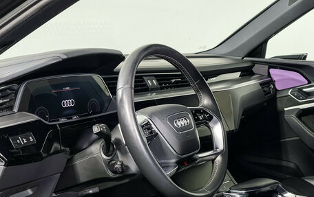 Audi e-tron I, 2021 год, 3 950 000 рублей, 13 фотография