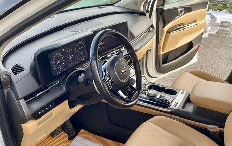 KIA Carnival, 2020 год, 3 750 000 рублей, 23 фотография