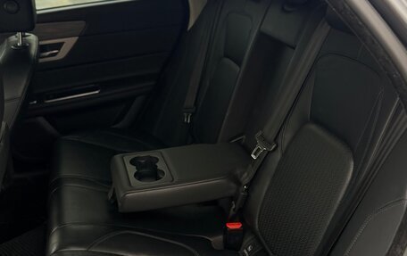 Jaguar XF II, 2016 год, 1 785 000 рублей, 10 фотография