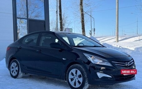 Hyundai Solaris II рестайлинг, 2015 год, 1 075 000 рублей, 2 фотография