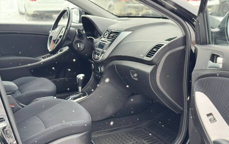 Hyundai Solaris II рестайлинг, 2015 год, 1 075 000 рублей, 13 фотография