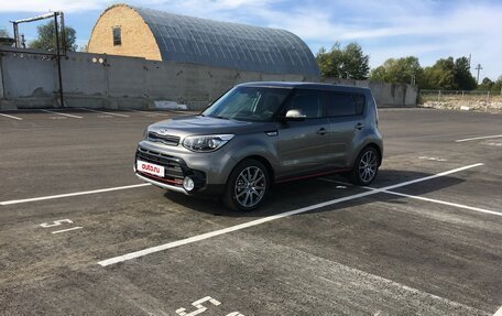 KIA Soul II рестайлинг, 2017 год, 1 850 000 рублей, 2 фотография