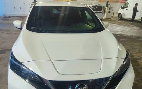 Nissan Leaf II, 2018 год, 2 000 000 рублей, 5 фотография