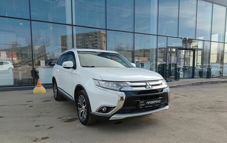 Mitsubishi Outlander III рестайлинг 3, 2018 год, 2 299 800 рублей, 3 фотография