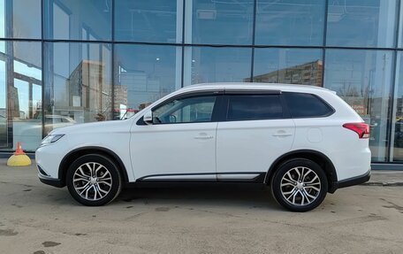 Mitsubishi Outlander III рестайлинг 3, 2018 год, 2 299 800 рублей, 10 фотография