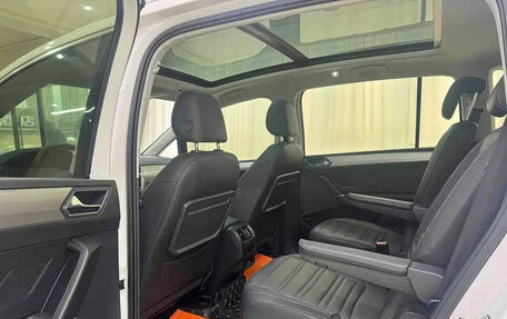 Volkswagen Touran III, 2022 год, 1 599 888 рублей, 16 фотография