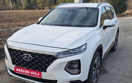 Hyundai Santa Fe IV, 2019 год, 2 380 000 рублей, 2 фотография