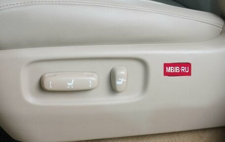 Toyota Land Cruiser 200, 2013 год, 3 819 000 рублей, 26 фотография