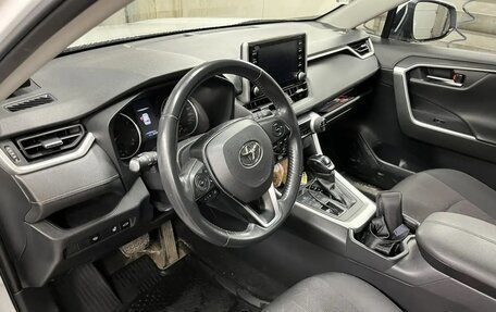 Toyota RAV4, 2021 год, 3 500 000 рублей, 9 фотография