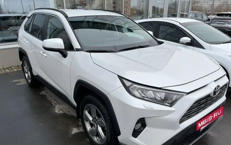Toyota RAV4, 2021 год, 3 500 000 рублей, 10 фотография