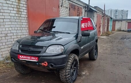 Chevrolet Niva I рестайлинг, 2003 год, 499 000 рублей, 2 фотография