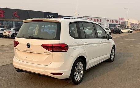 Volkswagen Touran III, 2021 год, 1 530 750 рублей, 5 фотография