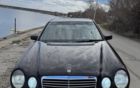 Mercedes-Benz E-Класс, 1996 год, 510 000 рублей, 12 фотография