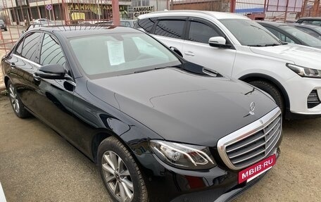 Mercedes-Benz E-Класс, 2019 год, 2 270 000 рублей, 2 фотография