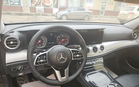 Mercedes-Benz E-Класс, 2019 год, 2 270 000 рублей, 4 фотография