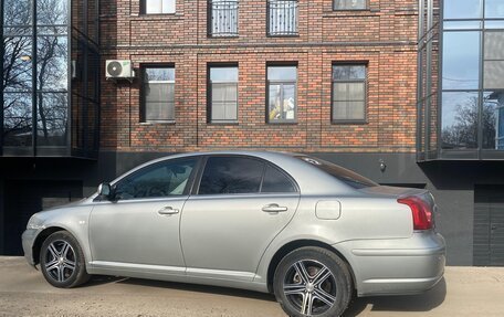 Toyota Avensis III рестайлинг, 2005 год, 490 000 рублей, 4 фотография