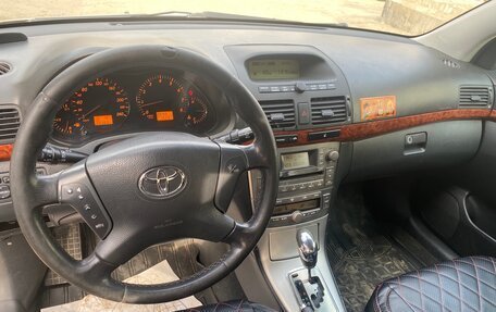 Toyota Avensis III рестайлинг, 2005 год, 490 000 рублей, 5 фотография