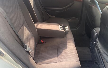 Toyota Avensis III рестайлинг, 2005 год, 490 000 рублей, 6 фотография