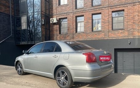 Toyota Avensis III рестайлинг, 2005 год, 490 000 рублей, 3 фотография
