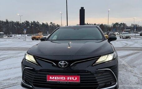 Toyota Camry, 2023 год, 3 700 000 рублей, 1 фотография